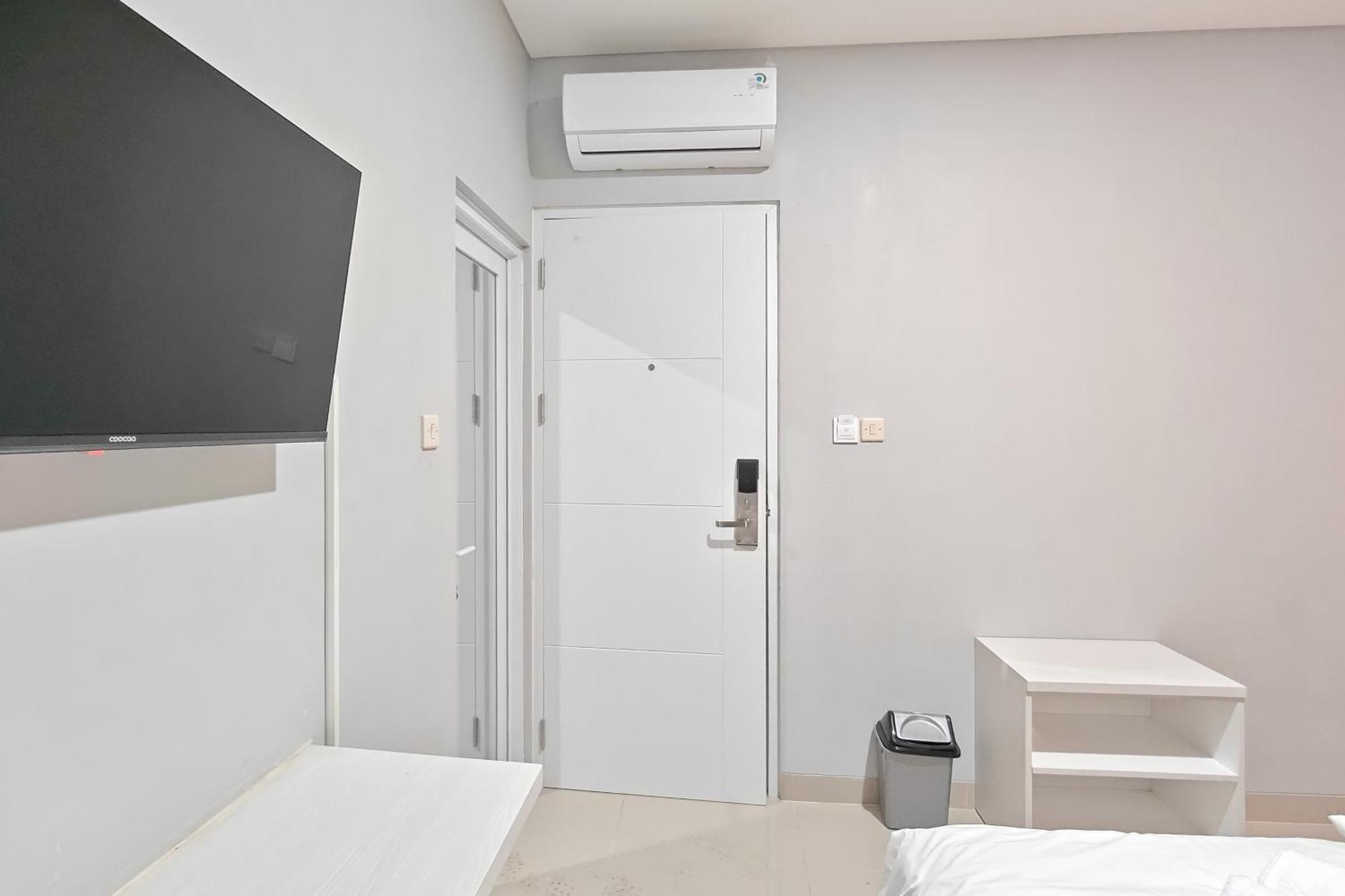 Urbanview Green Lake Sunter Residence Джакарта Екстериор снимка